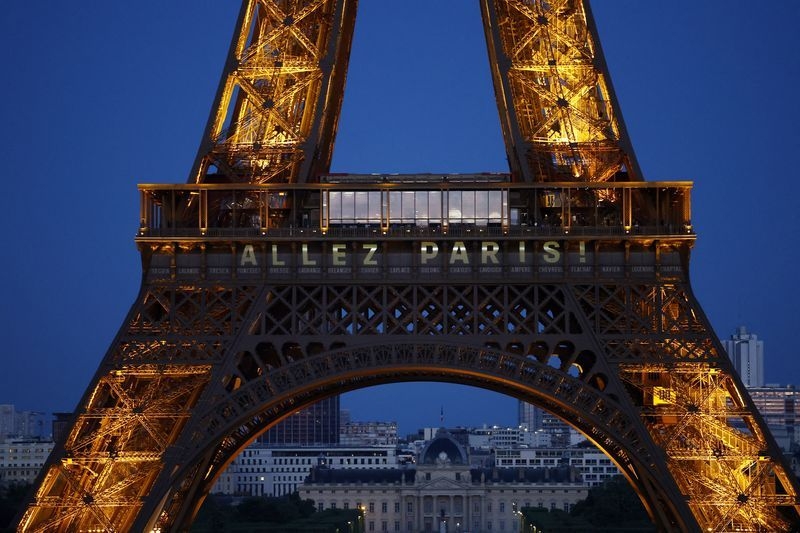 Paris gets ready ahead of PSG's Champions League final