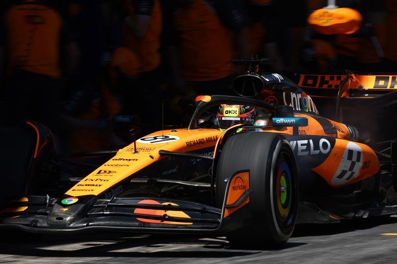 Motor racing-Piastri on pole as McLaren lock out front row in Spain