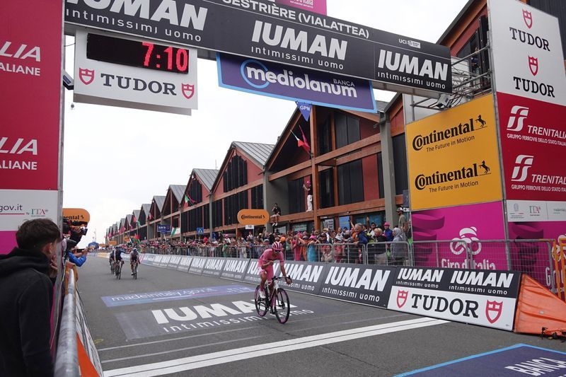 Cycling-Del Toro 'proud and happy' despite relinquishing Giro lead to Yates