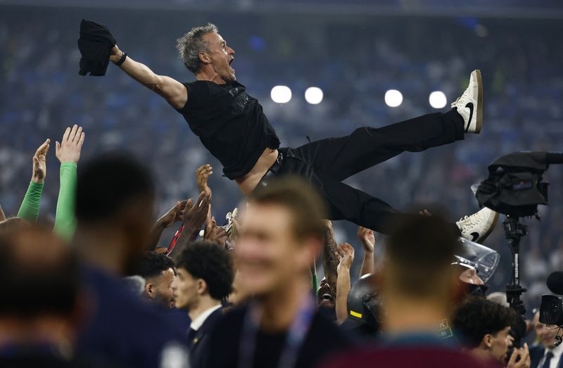 Analysis-Soccer-No Mbappe, no problem as Luis Enrique completes PSG transformation with a bang