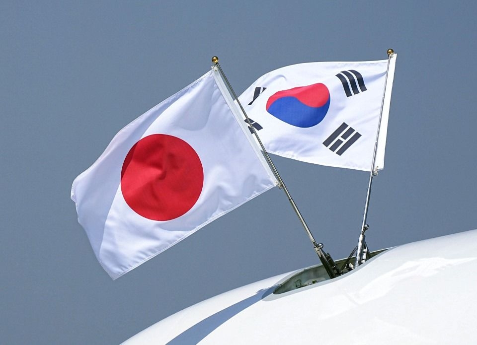 Japan, South Korea launch tourist fast-track lanes for ties anniversary