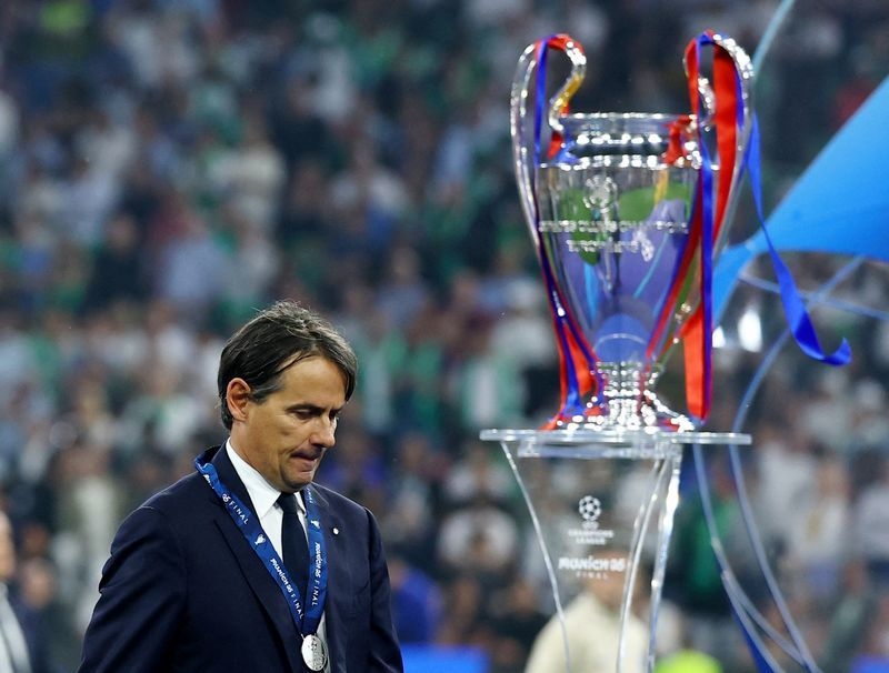 Soccer-Inter eager to continue with Inzaghi if he wants to, says club chief