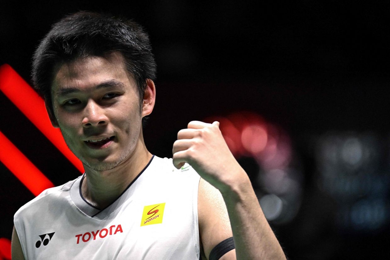 Thai-phoon! Kunlavut lifts Singapore Open and is set to become world No. 1