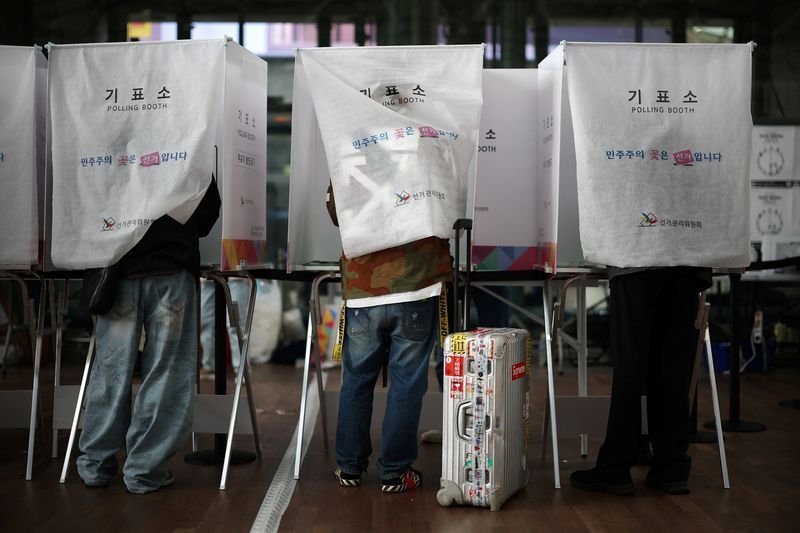 Wave of anger could sweep liberals to victory in South Korea election