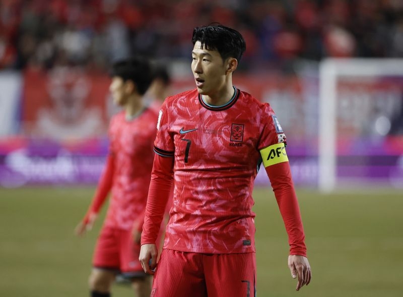 Soccer-South Korea coach says Son won't be pushed too hard in 2026 qualifiers