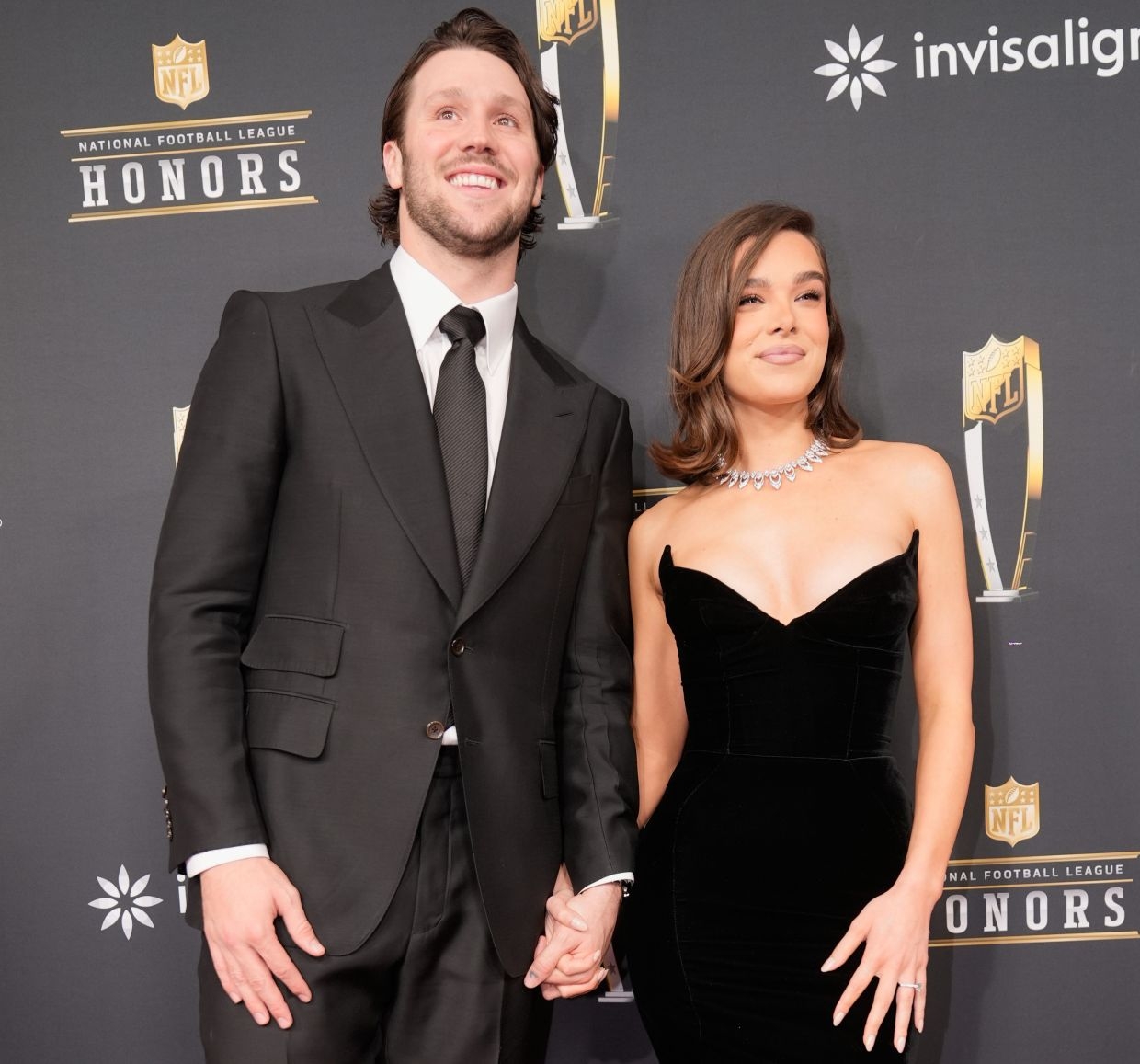 'Bumblebee' actress Hailee Steinfeld marries football player Josh Allen
