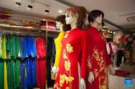 Traditional Vietnam tailoring village weaves cultural heritage into economic growth