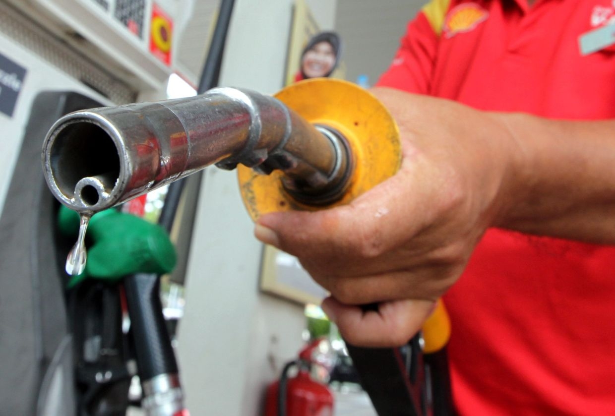 Delay RON95 subsidy rationalisation until two issues ironed out, petrol dealers urge govt