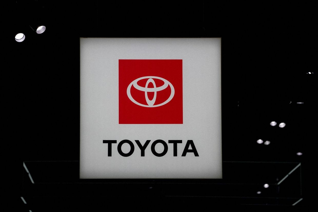 Toyota Industries receives buyout offer from Group Companies