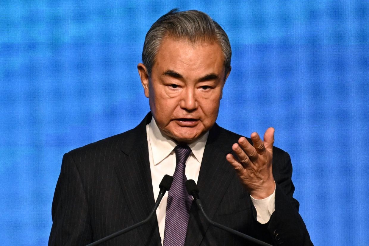 China's top diplomat urges US to put relations on ‘right track'