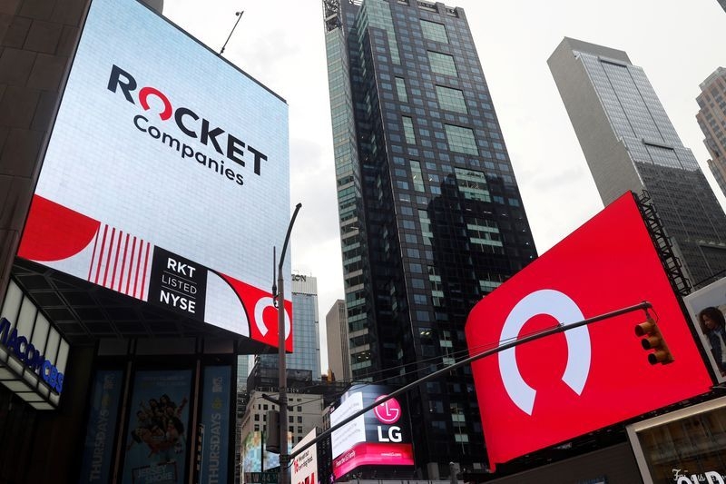 US senators press antitrust enforcers over Rocket-Redfin deal
