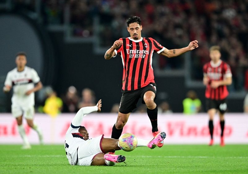Soccer-Man City set to sign Dutch midfielder Reijnders from AC Milan