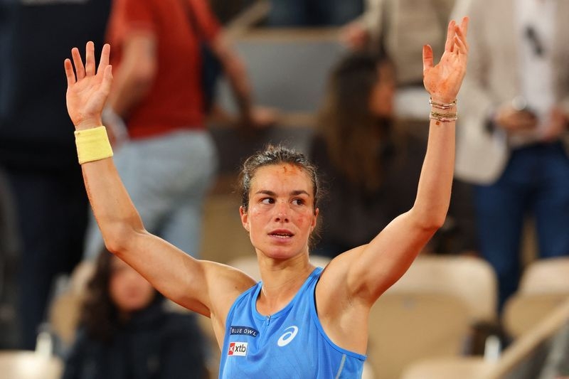 Tennis-Boisson lights up French Open, Sinner advances to semis