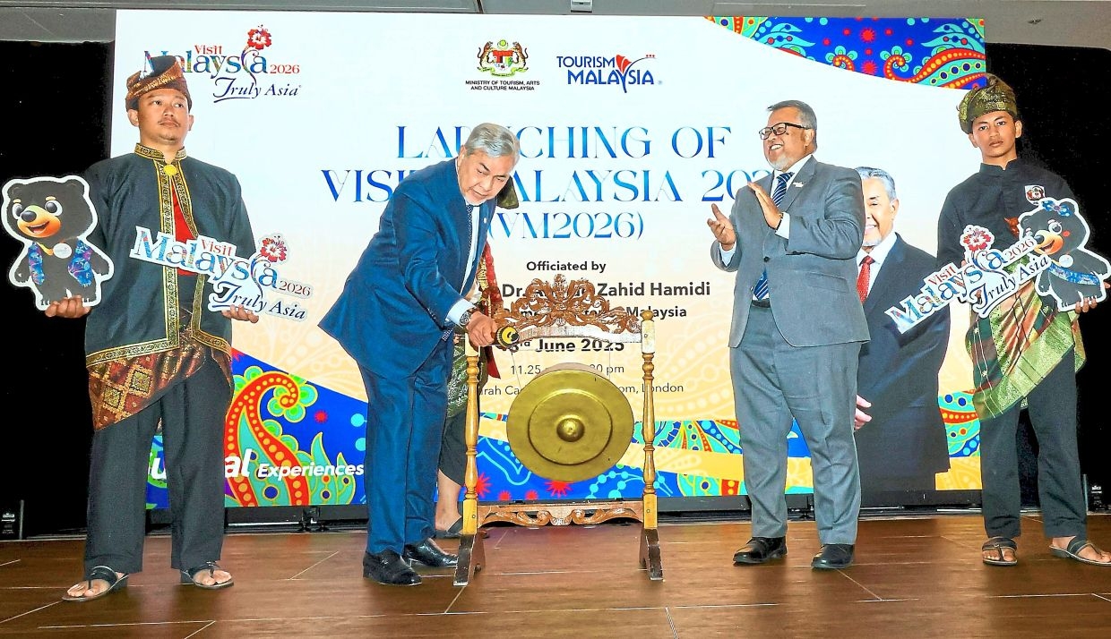 Selamat datang to more UK guests