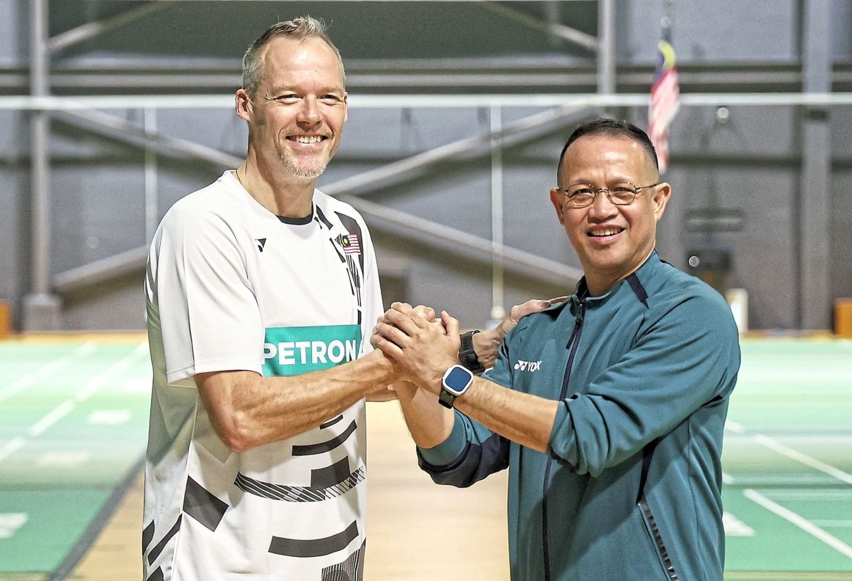 Jonassen game for having top international shuttlers train at ABM