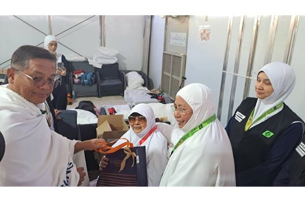 Malaysian disabled pilgrims receive essential support during haj