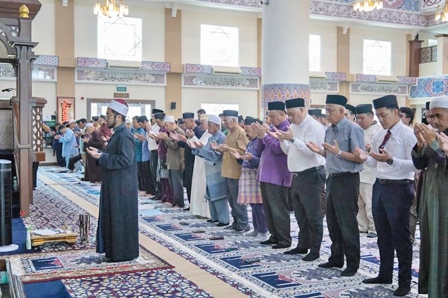 Brunei holds nationwide special prayers for health, well-being