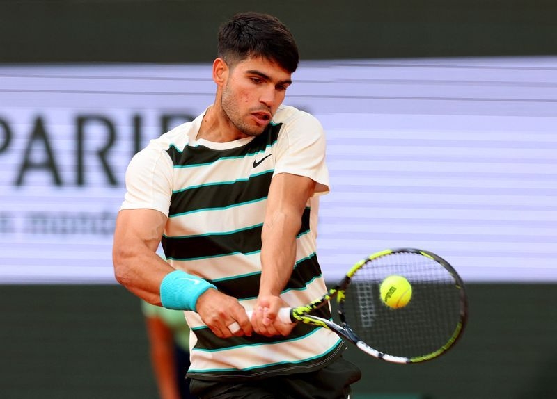 Tennis-Alcaraz, Sinner face big tests to set up dream French Open final