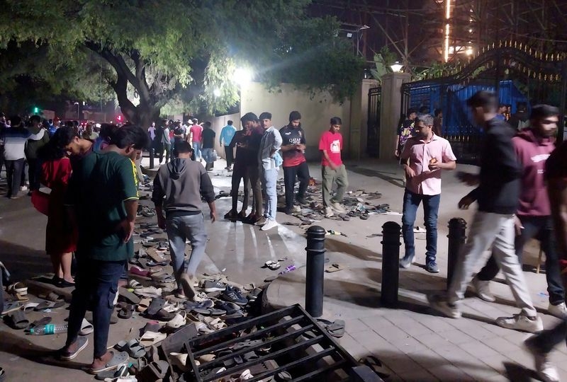Cricket-IPL's Bengaluru pledge financial aid for victims of crowd surge