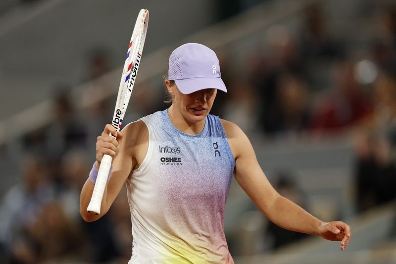 Tennis-Four-time champ Swiatek knocked out of French Open semi-finals by Sabalenka