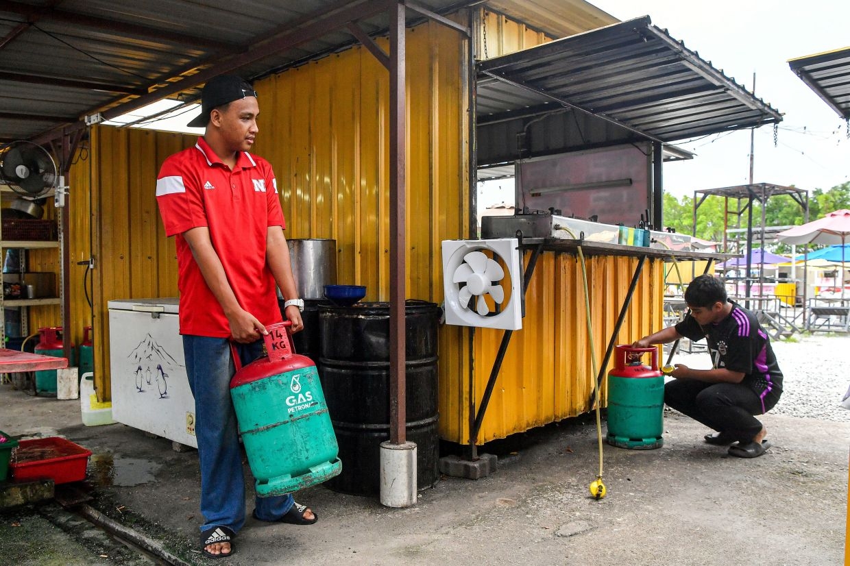 Traders welcome postponement