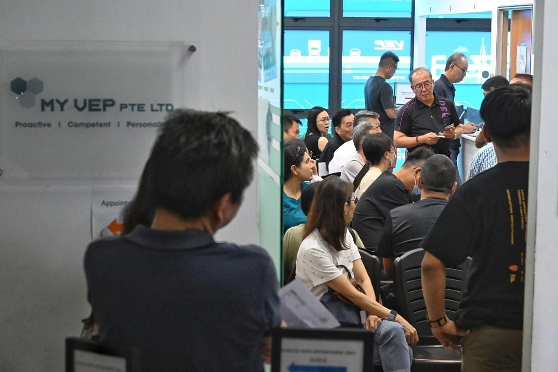 Queues at VEP application centres in Singapore, JB after news of enforcement from July 1