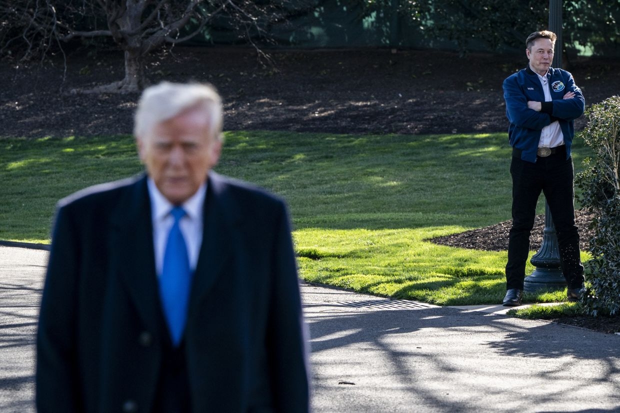 Trump and Musk fight, and the Internet pulls out the popcorn