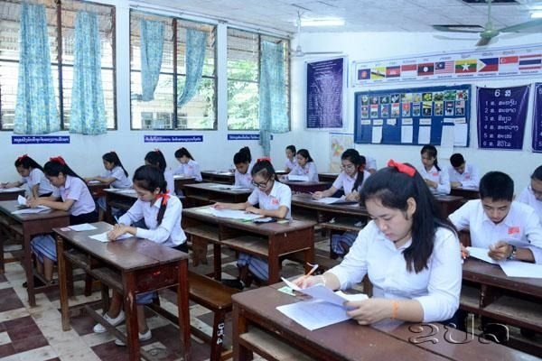 Laos sees drop in number of students for final exams