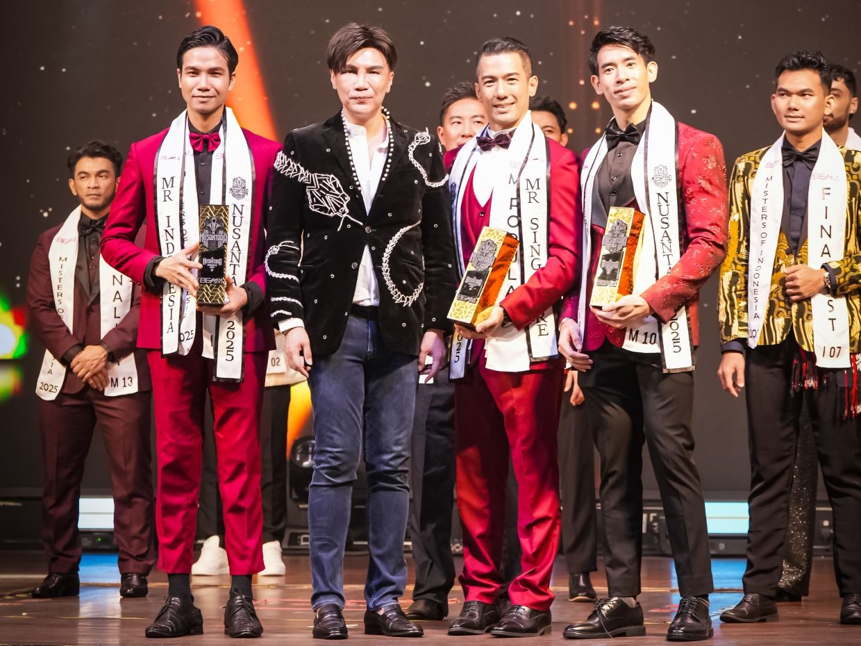 Singapore's Nicholas Sim is crowned the first-ever Mr Nusantara, an inspiring winner at the age of 48 who overcame many adversities
