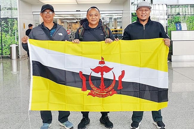 Bruneian on mission to conquer seven Central Java mountains
