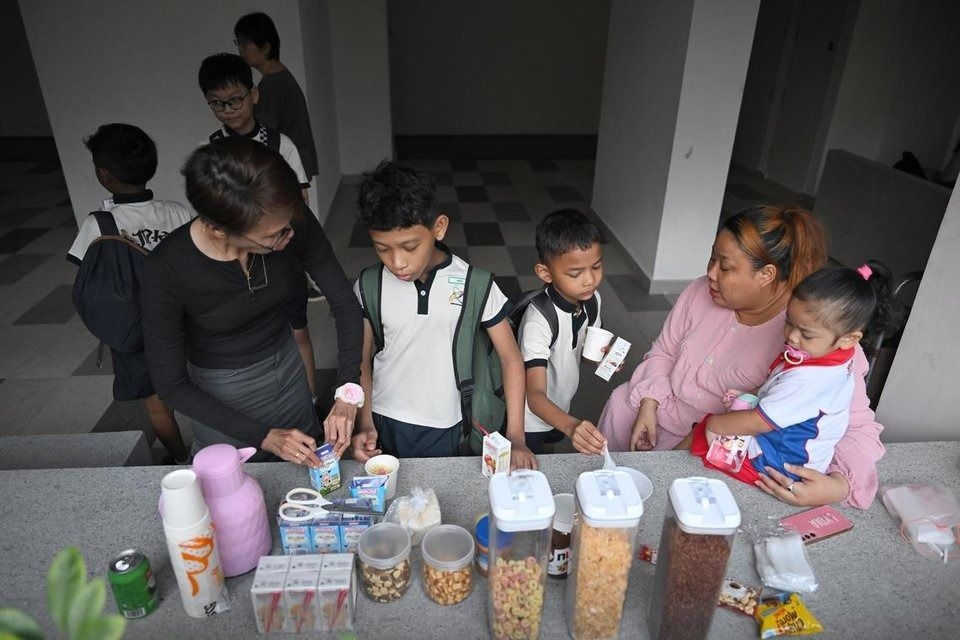 Mum of six who juggles three jobs starts free breakfast club for children in Ang Mo Kio, Singapore