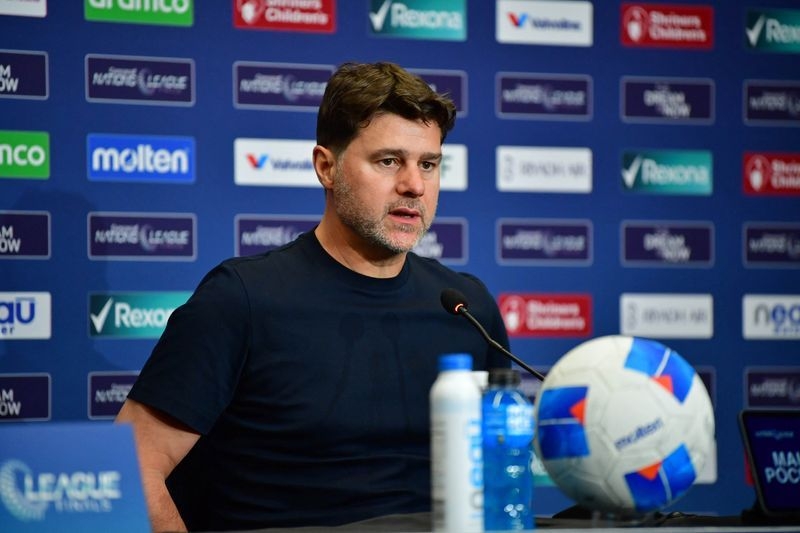 Soccer-Pochettino says Spurs return 'not realistic'