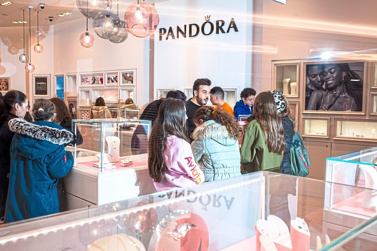 Tariffs tarnishing jeweller's shine