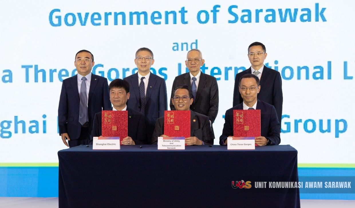 Sarawak to work with Chinese companies to develop floating solar power on Bakun reservoir