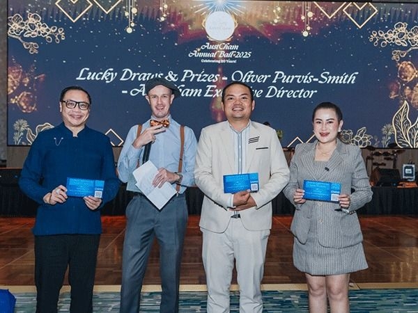 Lao Aussie Chamber of Commerce marks 20 years with glamorous ‘Roaring 20s' ball