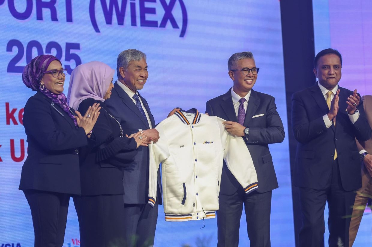 Zafrul's Umno exit won't undermine govt's efforts to strengthen economy, says Zahid