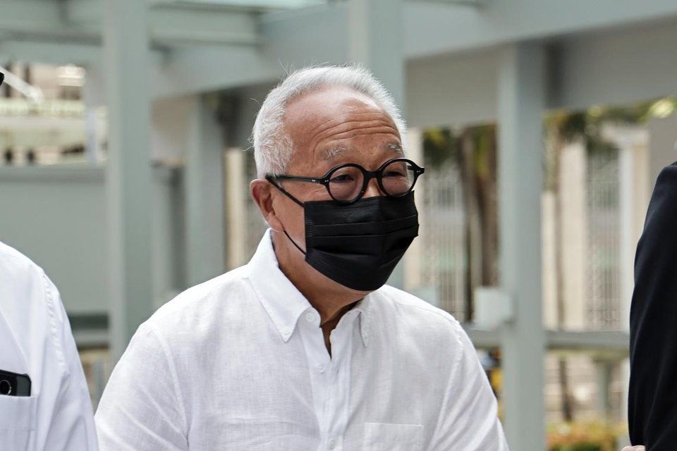 Billionaire to plead guilty