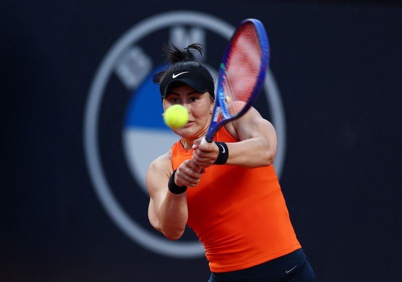 Tennis-Andreescu and Alexandrova off to winning start as rain stops play in 's-Hertogenbosch