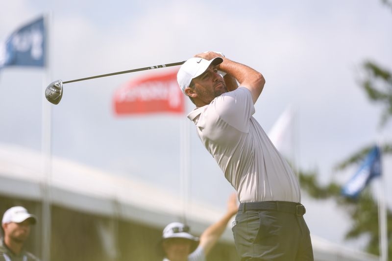 Golf-Well-rested Scheffler does Oakmont homework ahead of U.S. Open test