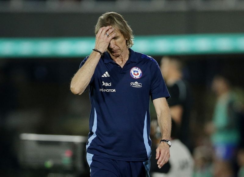 Soccer-Gareca steps down as Chile coach after failure to qualify for World Cup