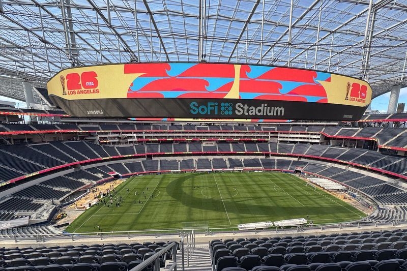 Soccer-US begins uneasy World Cup countdown as Trump moves Marines to Los Angeles