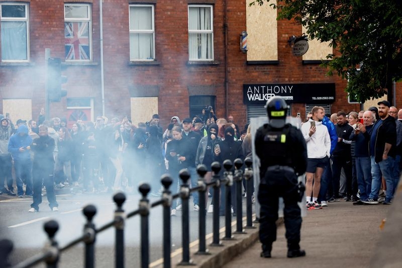 Disorder breaks out in Northern Ireland for third straight night
