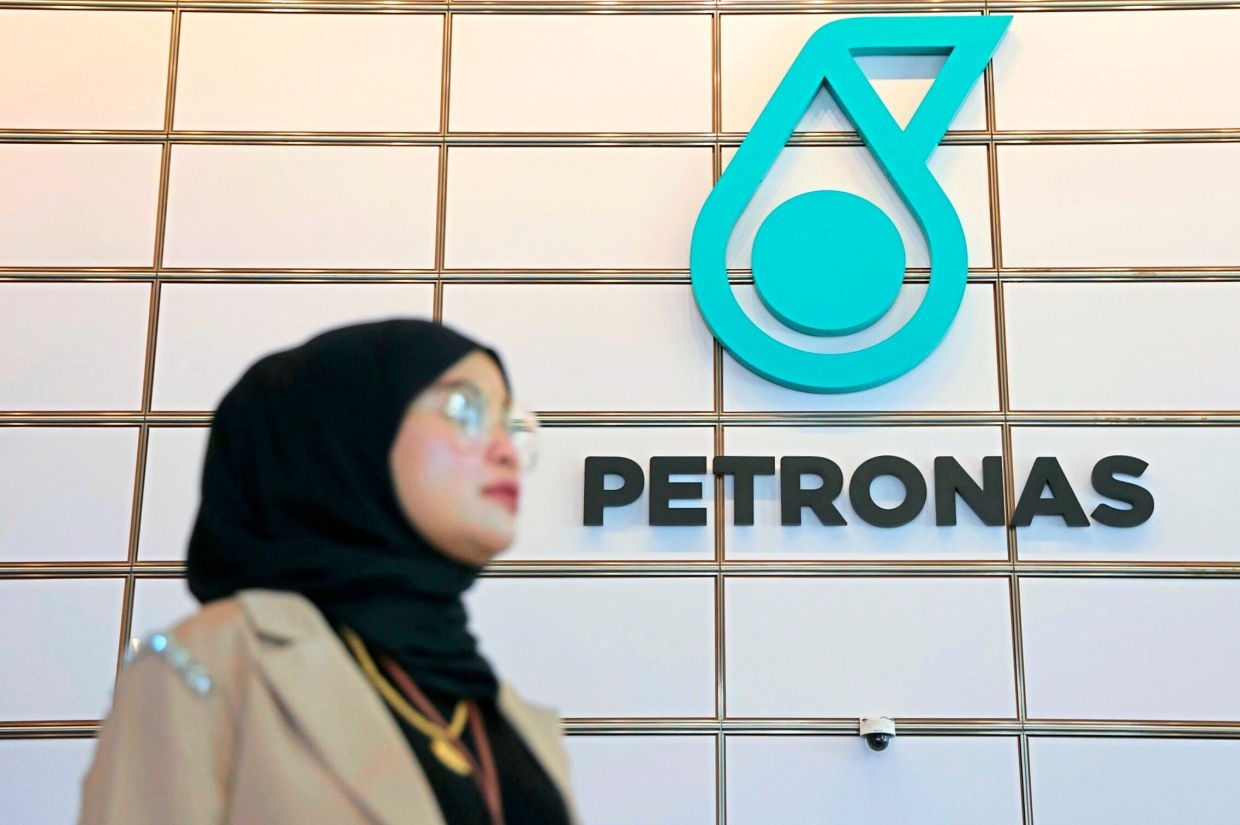 PETRONAS ramps up global LNG push to support China's energy transition