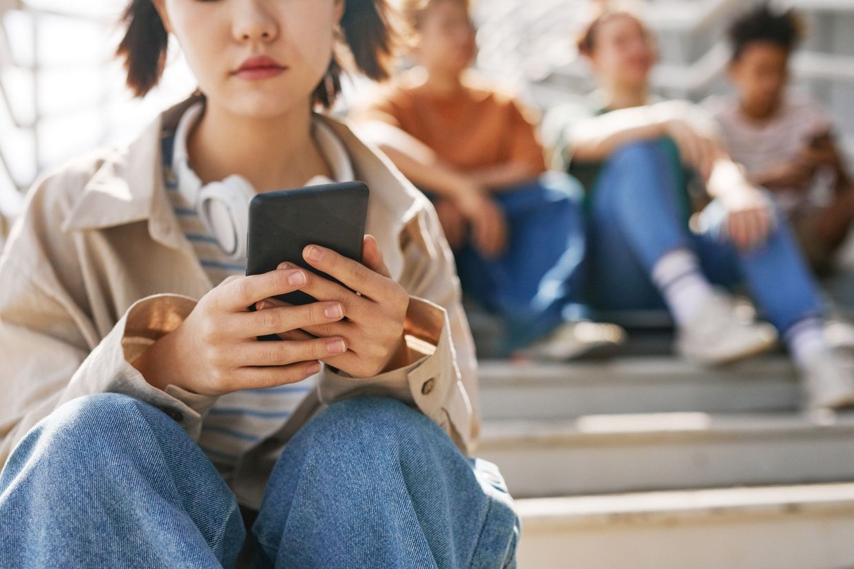 How screen use can be a vicious cycle for some children and adolescents