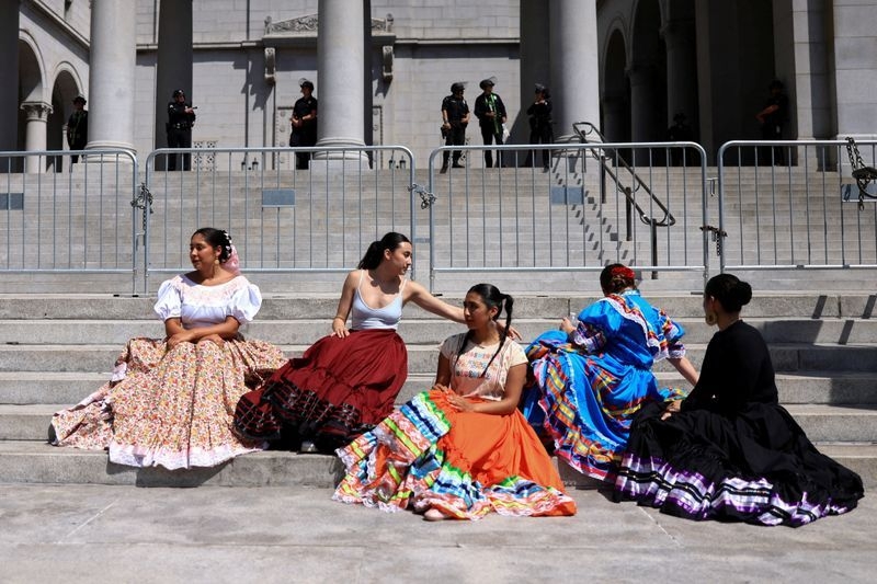 Democratic governors embrace border security, reject Trump immigrant 'abuses'
