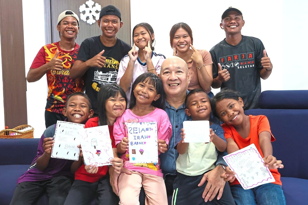 Foster dad helps Orang Asli kids find better future