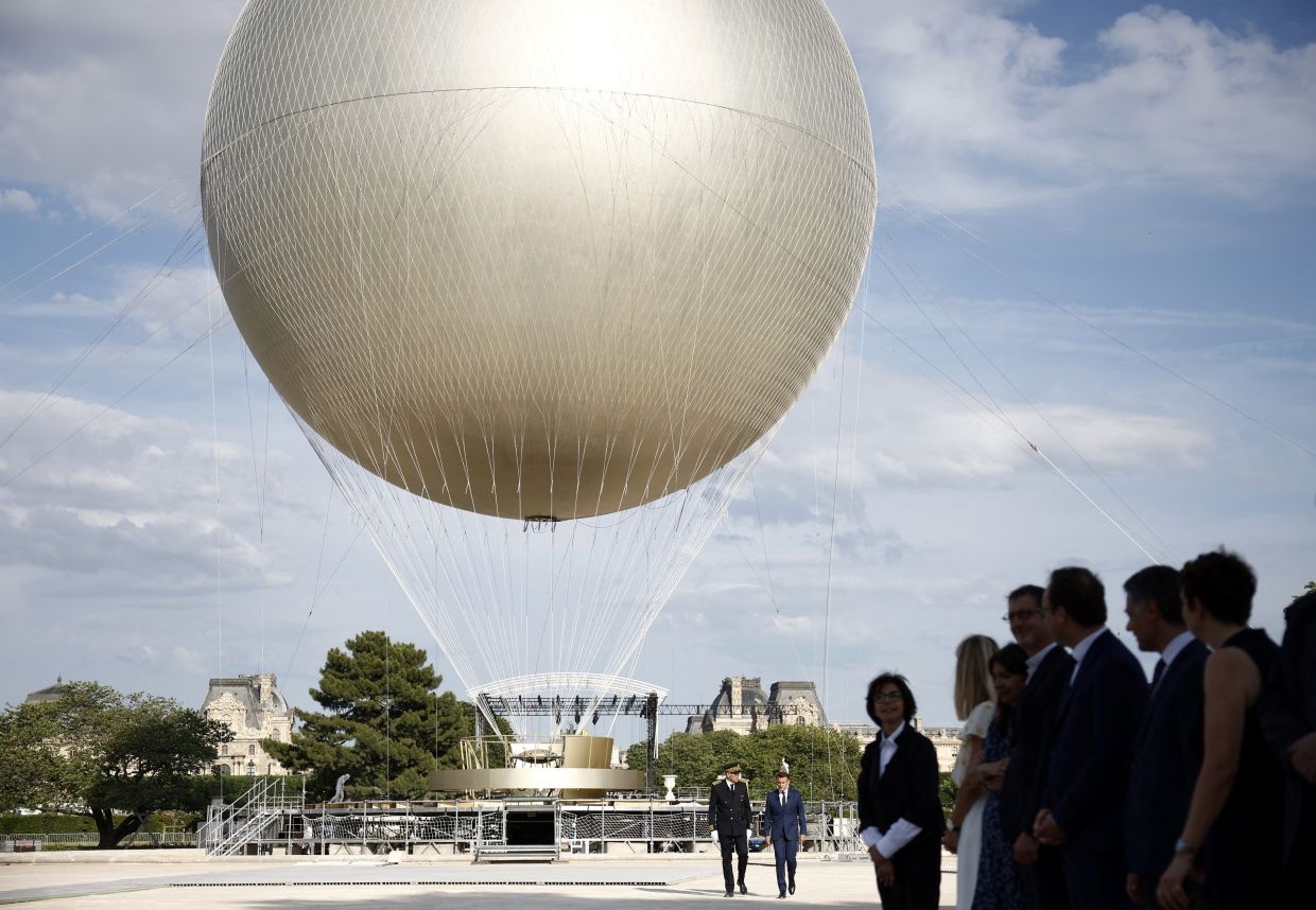 What's big, glowing and no longer Olympic? Paris has the answer