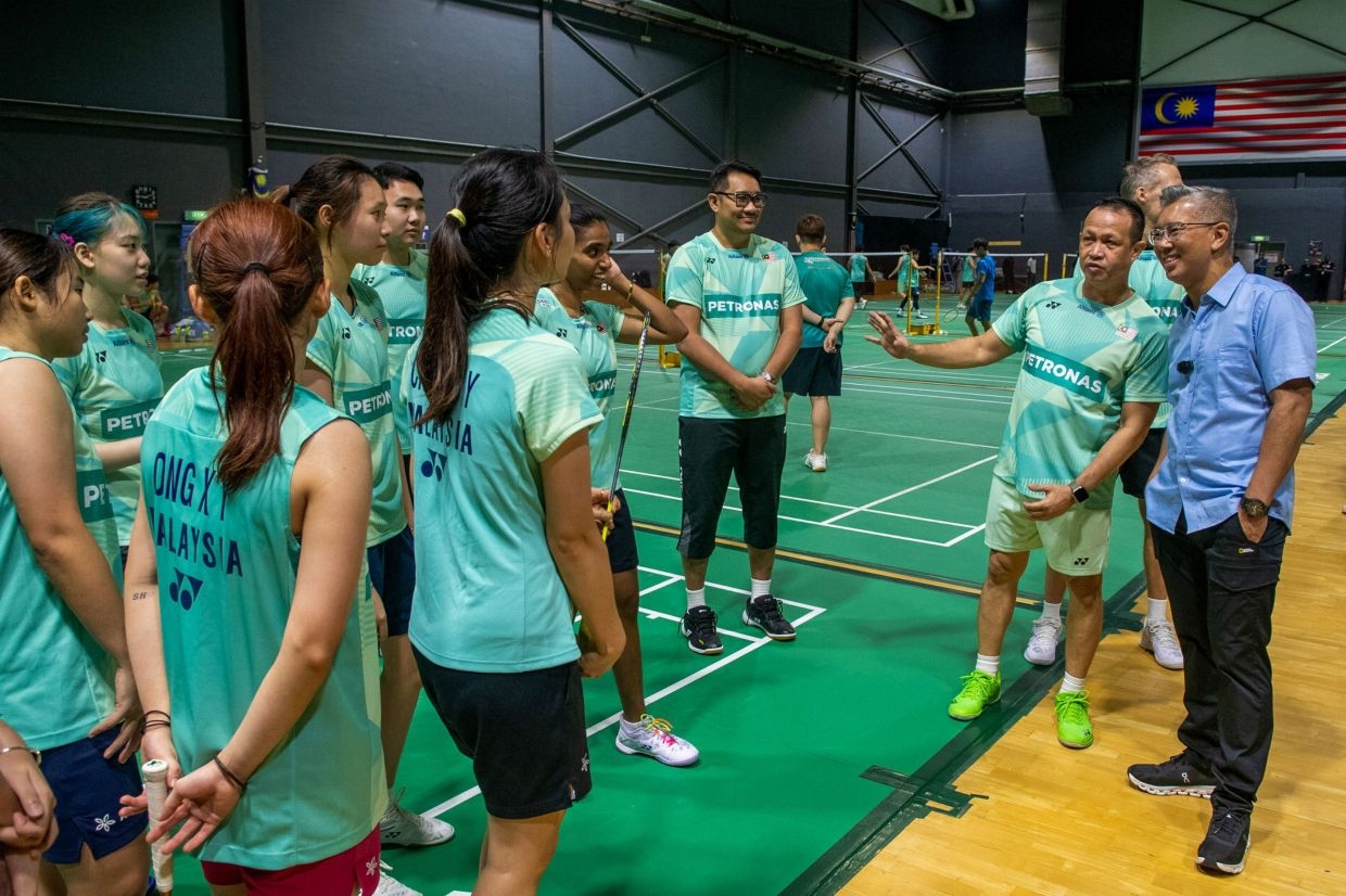 BAM boss Zafrul commends shuttlers for good showing, urges to keep it up