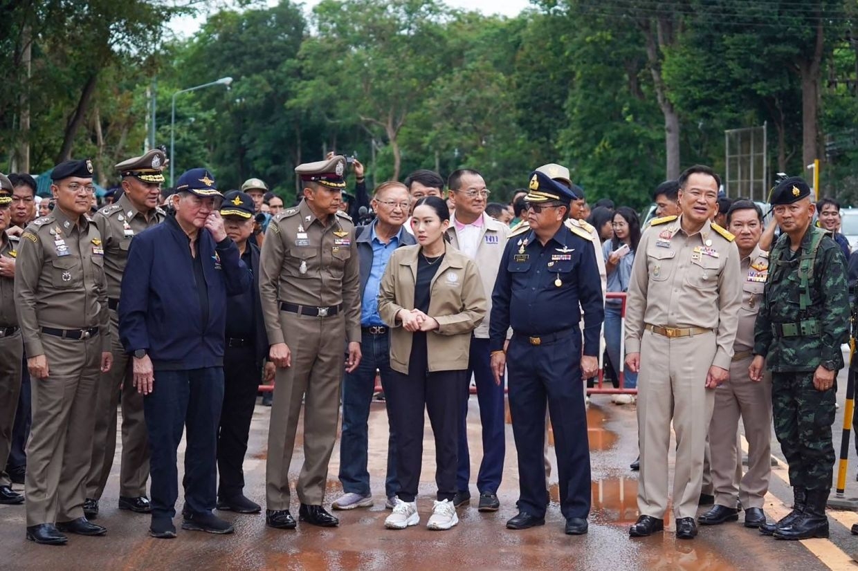 Cambodia orders troops on 'alert' in Thai border spat