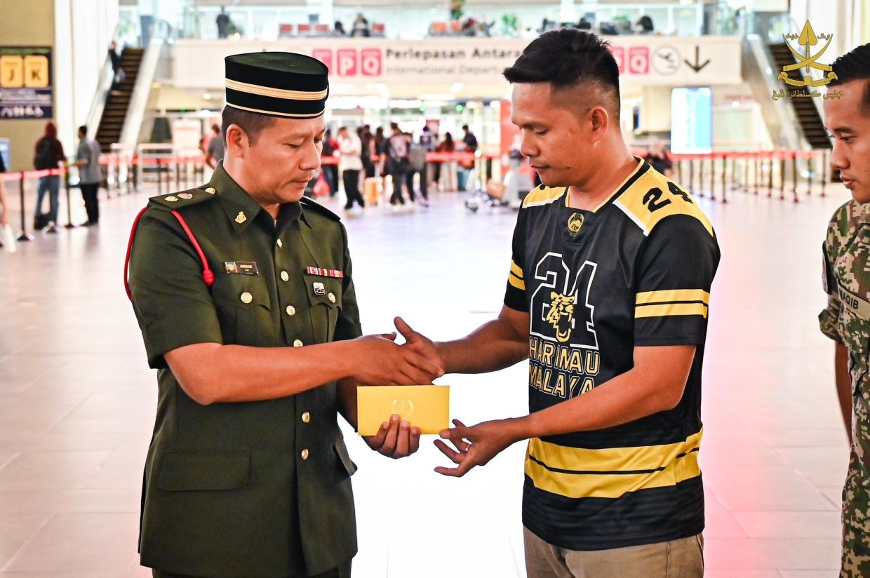 Pahang Sultan urges swift aid for Temerloh storm victims